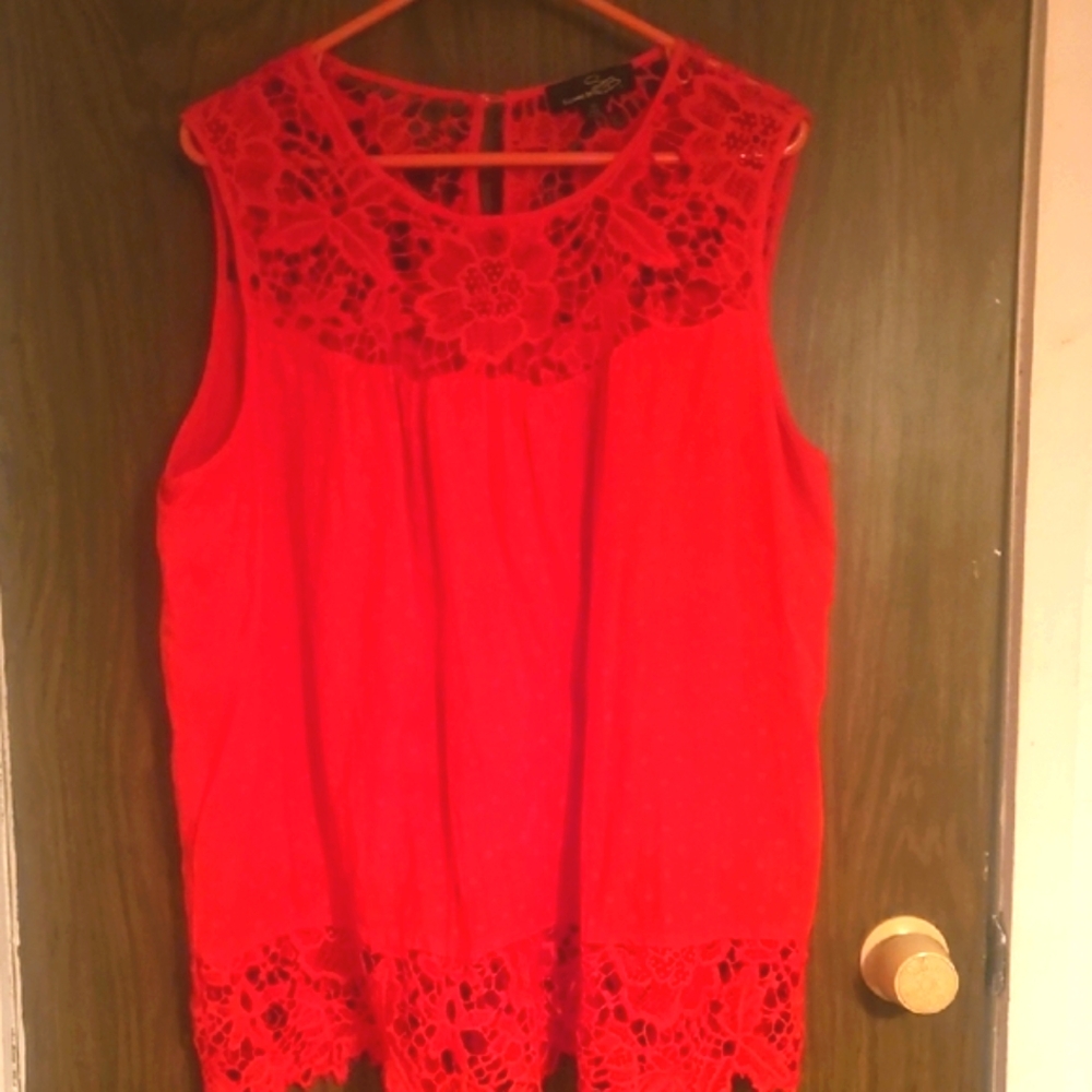 EUC Suzanne Betro Lace Trimmed Top